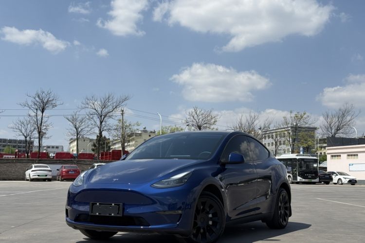 Used Tesla Model Y 2021 Long-Range All-Wheel-Drive Version Exterior 1