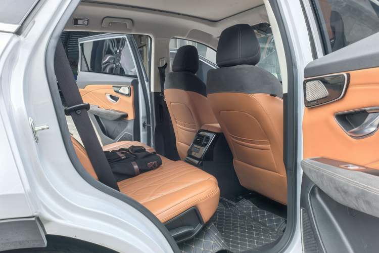 Used JETOUR Shanhai L7 2024 1.5T 120km ULTRA 7-Seater
