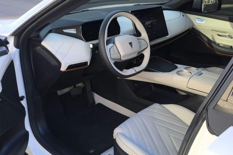 Used Deepal SL03 2024 135Plus Glory Edition Interior 1