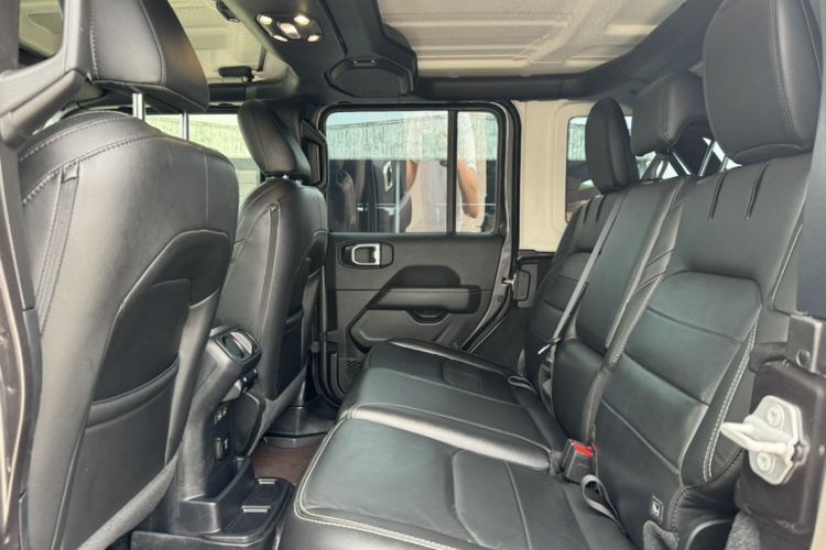 Used Jeep Wrangler New Energy 2021 Four-Door 2.0T 4xe Sahara Interior 6