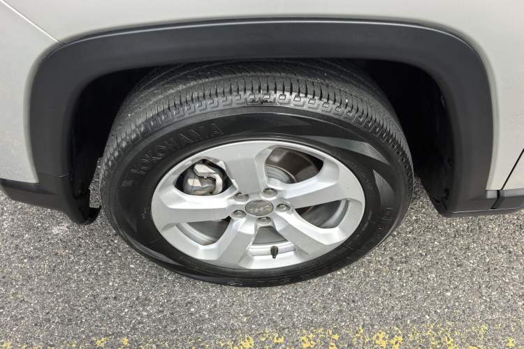 Used Jeep Compass 2017 200T Automatic Family Edition
