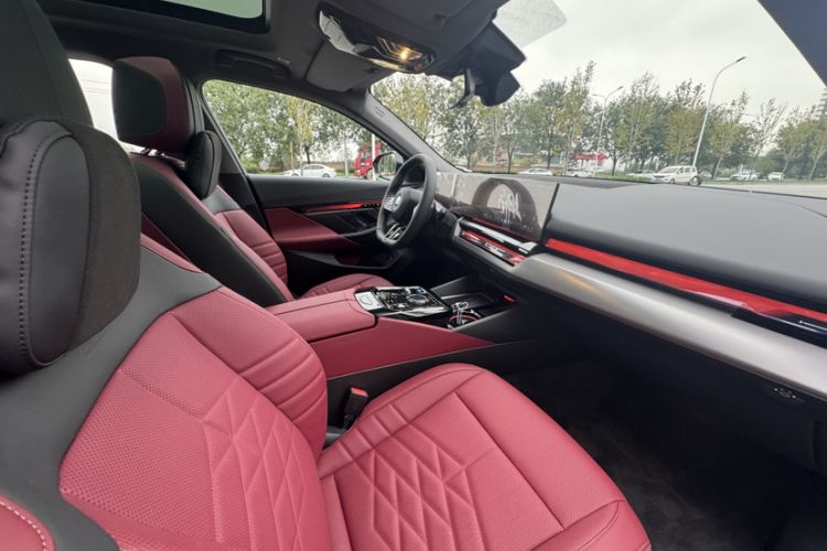 Used BMW i5 2024 eDrive 35L Luxury Model with M Sport Package