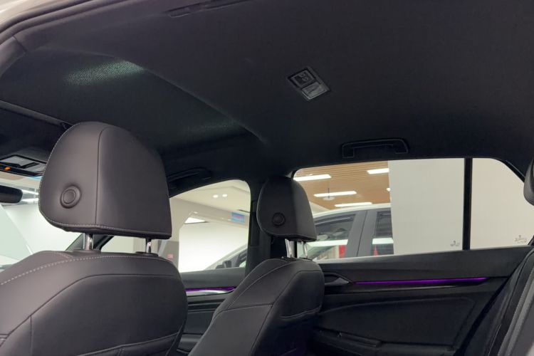 Used Volkswagen Golf 2023 280TSI DSG R-Line Lite
