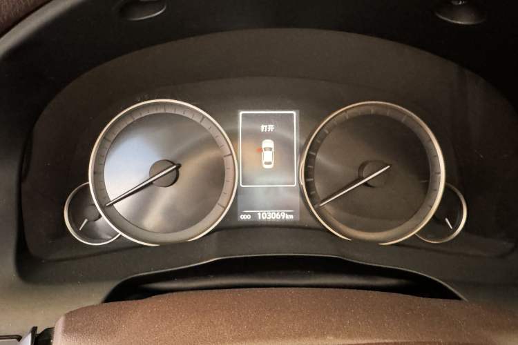 Used Lexus ES 2016 200 Midnight Special Limited Edition
