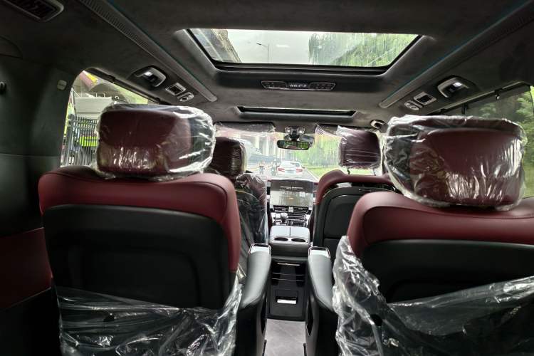 Used GAC Trumpchi M8 2025 Zongshi Series Super Hybrid Edition
