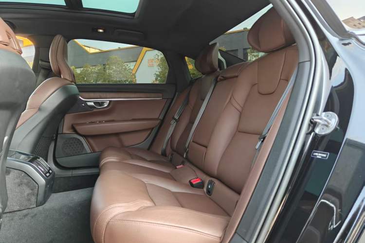 Used Volvo S90 2023 B5 Zhiyuan Luxury Edition
