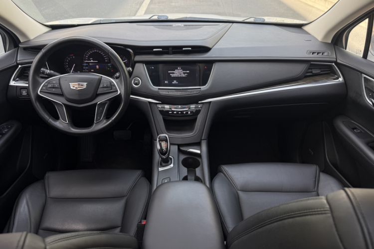 Used Cadillac XT5 2016 25T Luxury Model
