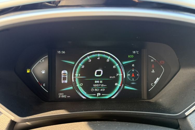 Used Soueast DX7 2018 Prime 1.8T DCT Luxury Model China V Standard Odometer Close Up