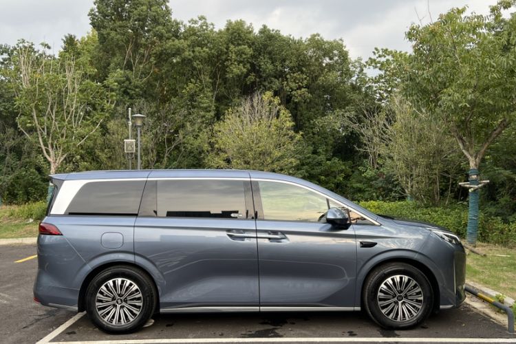 Used BYD Xia 2025 DM-i 1.5T 180km Beyond Edition
