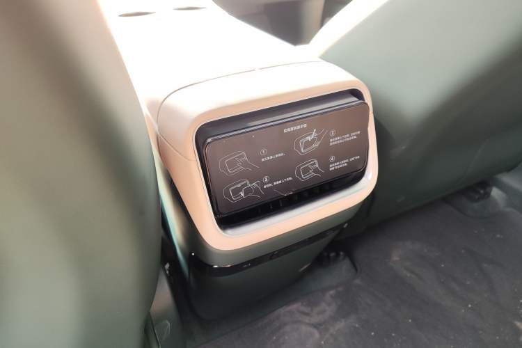 Used Xiaomi Auto YU7 2025 Ultra-Long Range Rear-Wheel Drive Version
