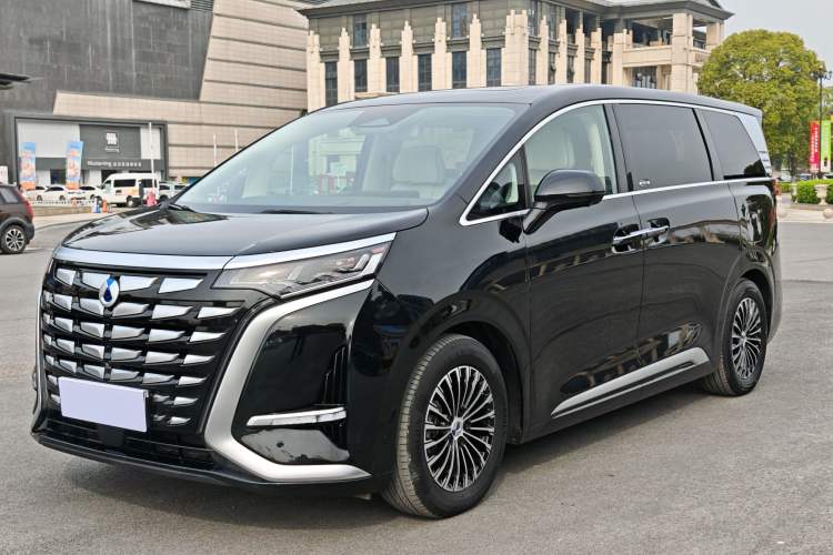 Used Denza D9 2024 DM-i 980 Four-Wheel Drive Flagship Model