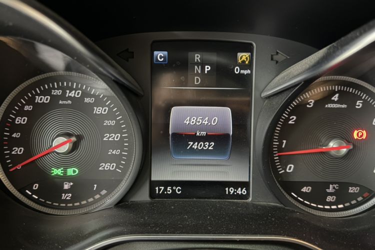 Used Mercedes-Benz GLC 2017 GLC 260 4MATIC Luxury Model