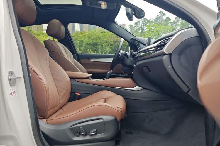 Used BMW X6 2019 xDrive35i M Sport Package Right Front Seat