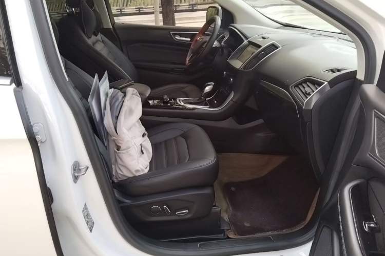 Used Ford Edge 2016 EcoBoost 245 Two-Wheel-Drive Titanium 7-Seater