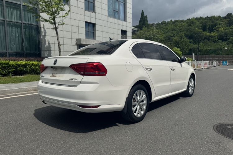 Used Volkswagen Lavida 2017 1.6L Automatic Comfort Edition