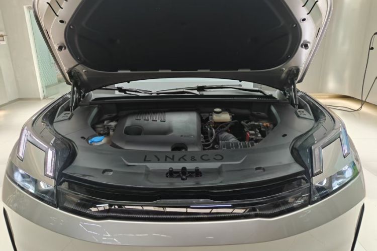 Used Lynk & Co 08 EM-P 2023 245km Ultra-Long Range Halo Exterior 4