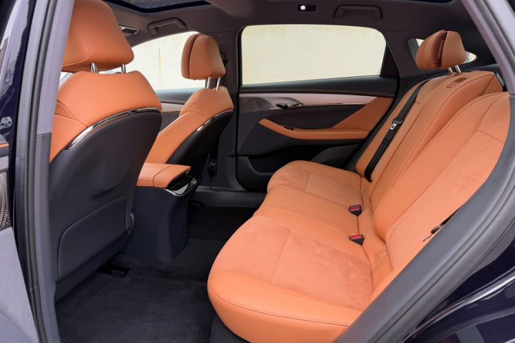 Used VOYAH PASSION 2024 PHEV Four-Wheel Drive Ultra-Long Range Flagship Model Interior 7