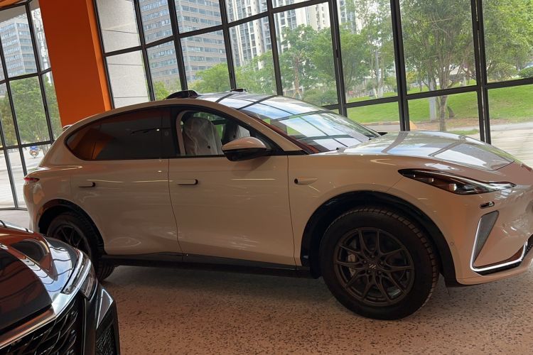 Used IM LS7 2024 90 kWh Max Elite Rear-Drive Version Exterior 2