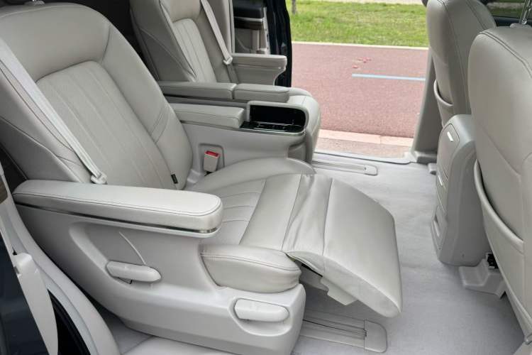 Used GAC Trumpchi M8 2018 320T Luxury Edition Interior 4