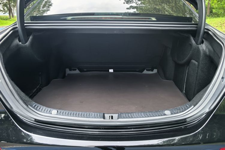 Used Mercedes-Benz E-Class 2023 E 300 L Luxury Model
