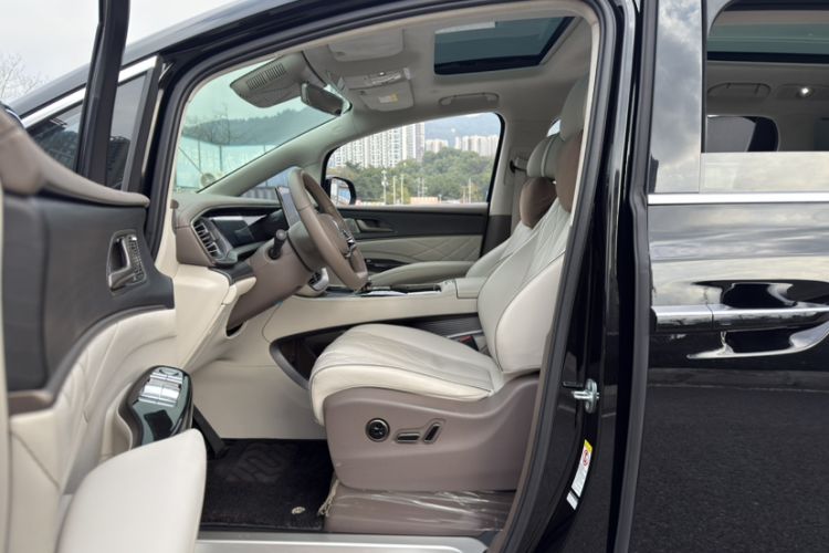 Used Denza D9 2024 DM-i 980 Four-Wheel Drive Flagship Model