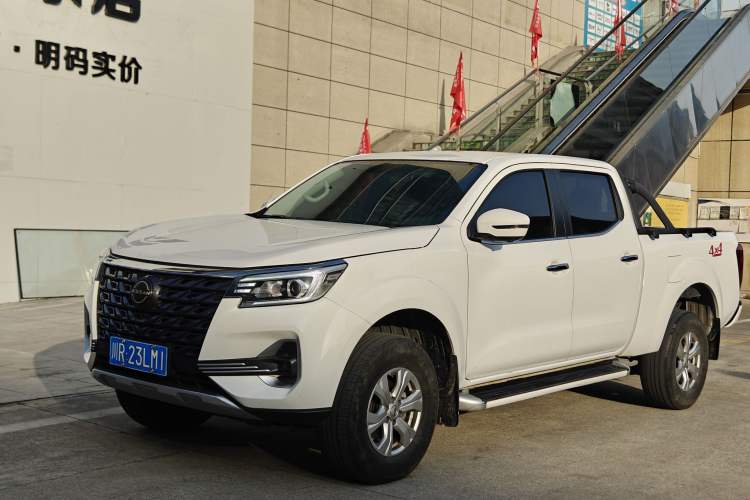 Used Dongfeng Ruichi 7 2022 2.3T Manual 4x4 Diesel Standard Version with Long Cargo Bed and Flatbed M9T