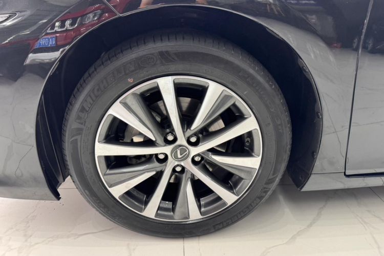 Used Lexus ES 2018 300h Premier Edition China V Standard Exterior 9