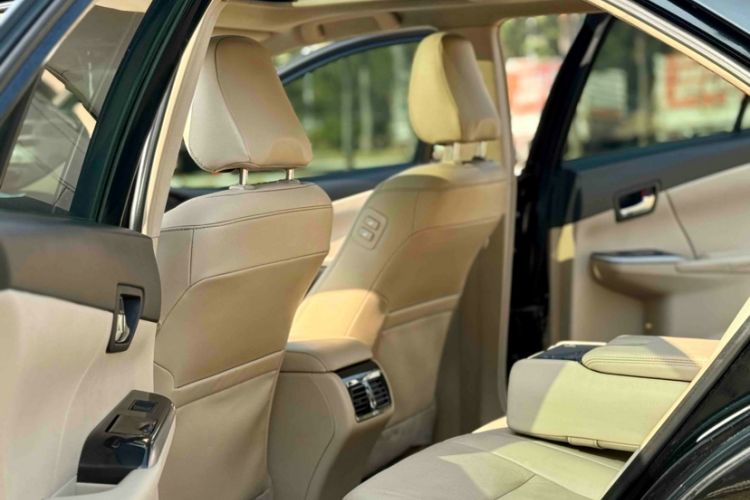 Used Toyota Camry 2012 Luxurious Edition 2.5HG Zunrui