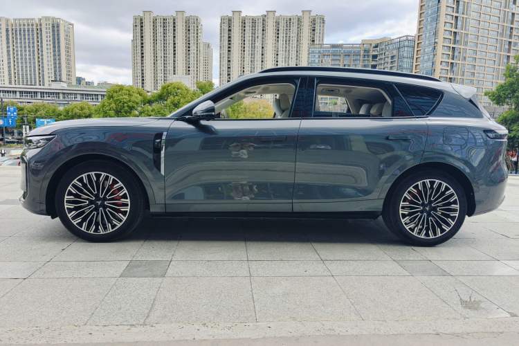 Used VOYAH FREE 2025 Model FREE+ Four-Wheel-Drive Qiankun Edition
