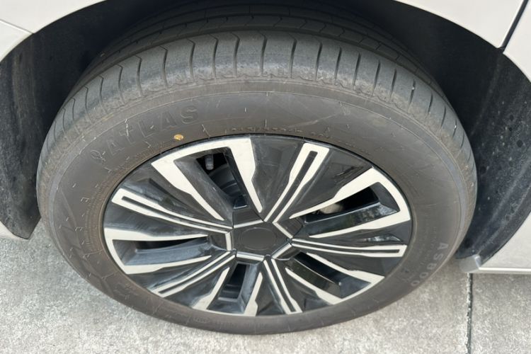 Used Wuling Starlight 730 2025 Model Pure Electric 500km Luxury Edition