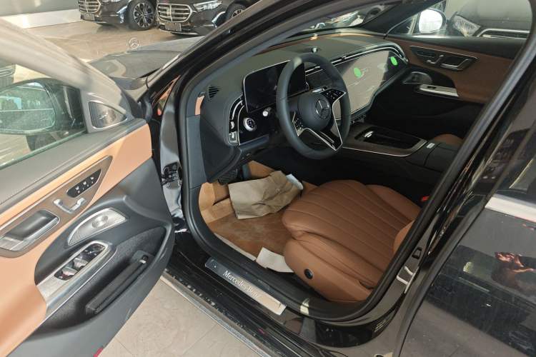 Used Mercedes-Benz E-Class 2025 Facelift E 300 L Luxury Edition