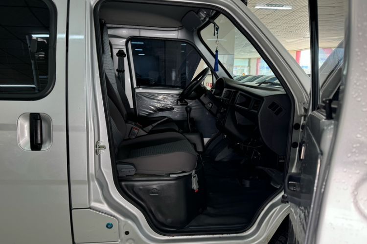 Used Wuling Zhiguang 2023 1.5L Practical Version 5/7 Seats
