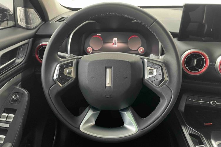 Used Wey VV6 2020 2.0T Two-Wheel Drive Smart Protection+ Interior 2