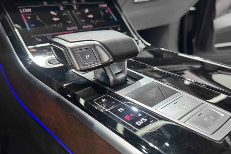 Used Audi A8 2021 A8L 55 TFSI quattro Luxury Model Interior 8