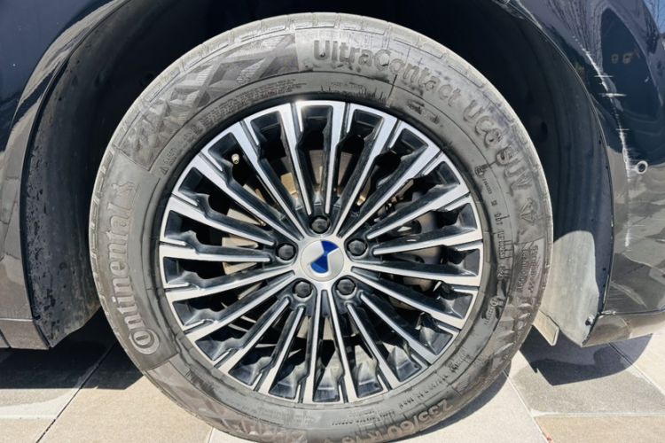 Used Denza D9 2022 DM-i 970 Four-Wheel Drive Flagship Model