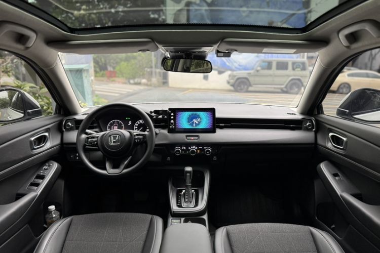 Used Honda Vezel 2023 1.5L CVT Tech Edition Interior 3