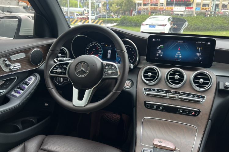 Used Mercedes-Benz GLC 2022 Second Facelift GLC 260 L 4MATIC Luxury Edition
