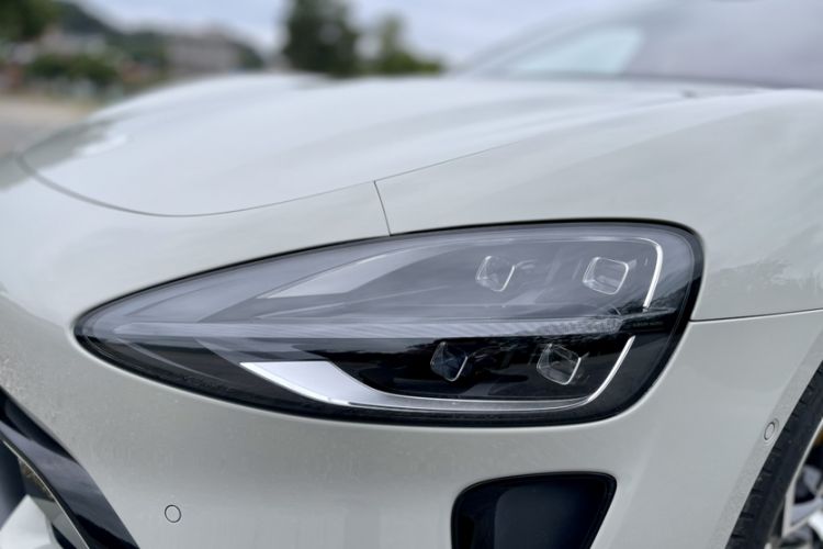 Used Xiaomi Auto SU7 2024 Four-Wheel Drive Ultra-Long Range Advanced Intelligent Driving Max Edition
