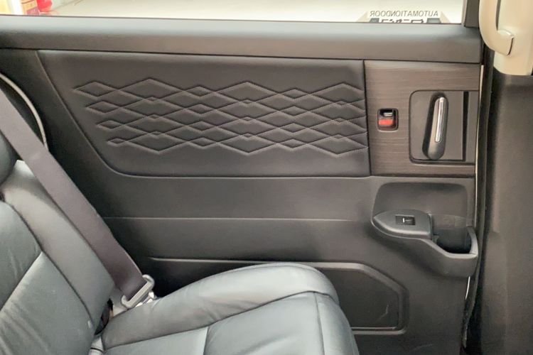 Used Honda Elysion 2022 2.0L eHEV Luxury First Edition