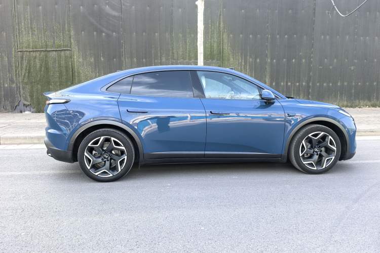 Used ONVO L60 2024 60 kWh Rear-Drive Version