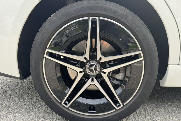 Used Mercedes-Benz C-Class 2024 C 260 L Brilliant Night Sports Edition Exterior 9