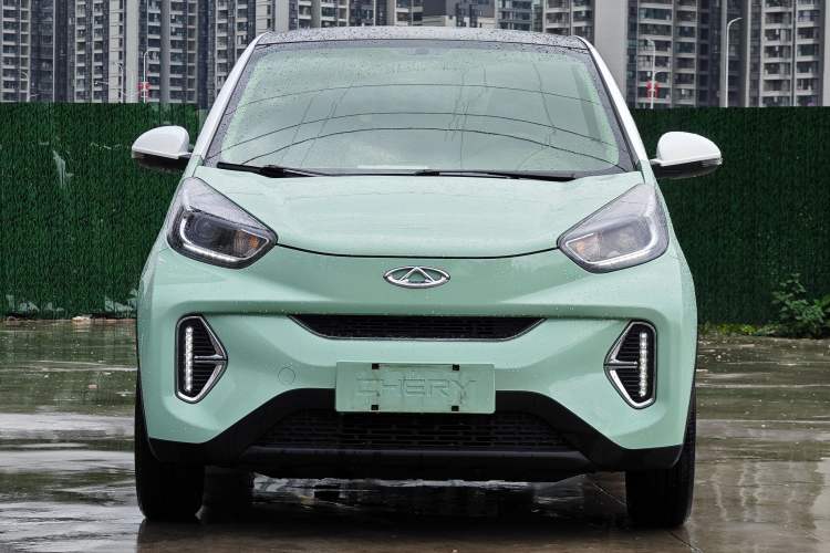 Used Chery New Energy Little Ant 2022 Revised Version Sweet Pink Edition Half-Sugar Version Lithium Iron Phosphate 30.7 kWh 30 kW 301 km