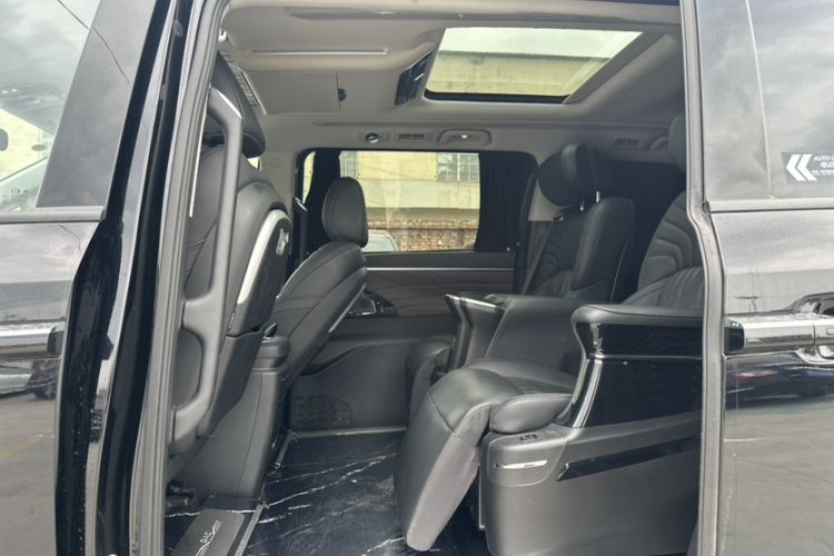 Used GAC Trumpchi M8 2024 Master Series 400T Prestige Edition Interior 1