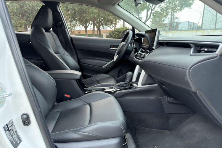 Used Toyota FRONTLANDER 2022 2.0L CVT Luxury PLUS Edition