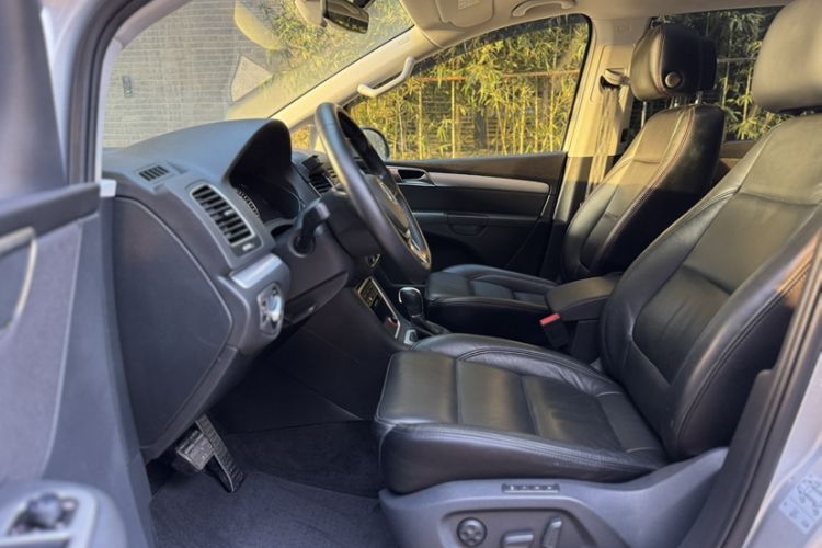 Used Volkswagen Sharan 2018 Revised Version 380TSI Comfort Edition 7-Seater
