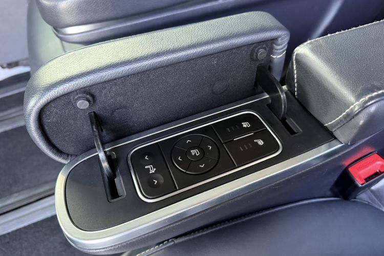 Used GAC Trumpchi M8 2020 390T Deluxe Edition
