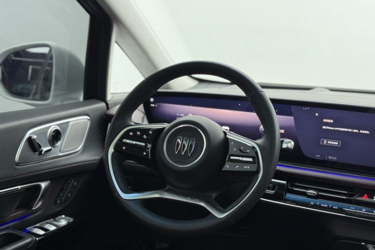 Used Buick Century 2023 2.0T Six-Seater Yinshi Edition
