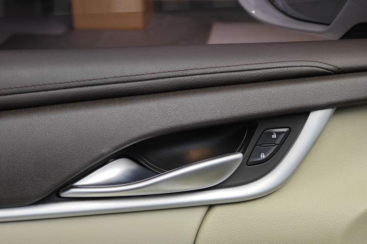 Used Cadillac XTS 2015 28T Comfort Model