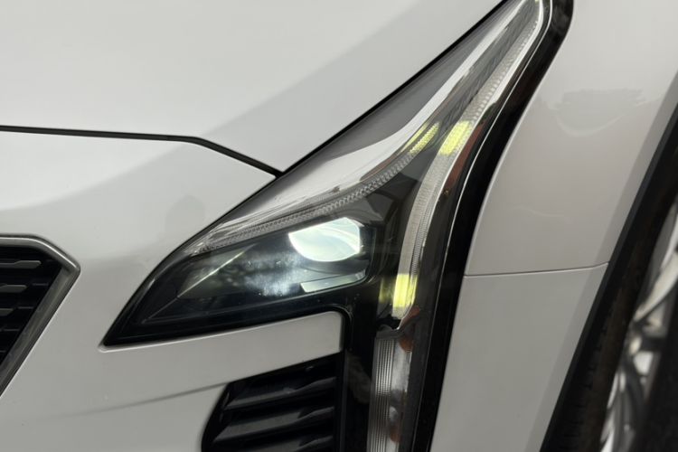 Used Cadillac XT4 2018 28T Two-Wheel Drive Tech Version Left Front Headlight