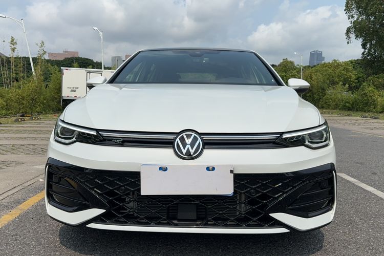 Used Volkswagen Golf 2025 300TSI R-Line Front